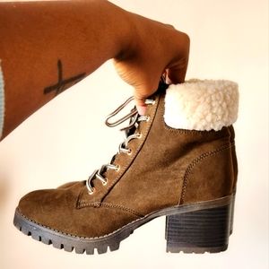 Bamboo brand new boots size 8